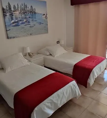 Апартаменты Castle Harbour 425 *